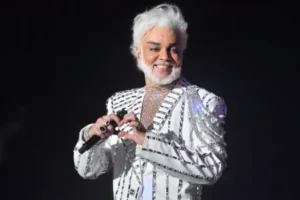 filipp kirkorov i lyusya chebotina predstavili yarkij duet i druzhbu pokolenij-lessontime-ru-174889973400-0
