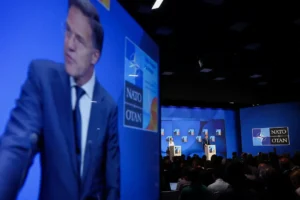 mark ryutte o rossii i ukraine vyrazhaet trevogu nato po povodu ugrozy-lessontime-ru-0