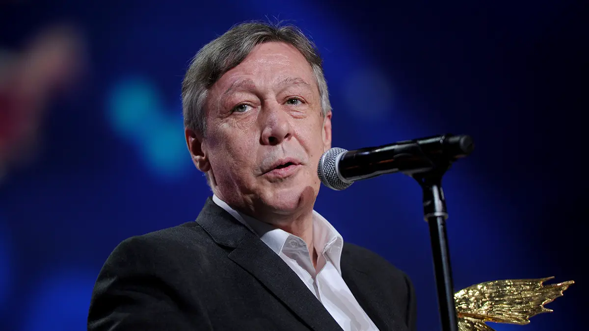 СМИ: Ефремов тайно встречался с актрисой Белоусовой в спецблоке колонии