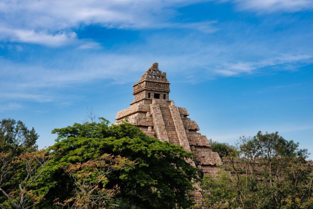 Монументальные строения майя