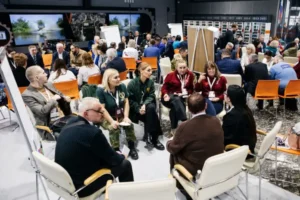 Артем Жога и Павленко рассказывают о СВО и будущем Екатеринбурга artem zhoga i pavlenko rasskazyvayut o svo i budushhem ekaterinburga-lessontime-ru-0