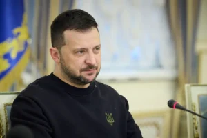 Владимир Зеленский заявил о ударах украинских сил по российским аэродромам vladimir zelenskij zayavil o udarah ukrainskih sil po rossijskim aerodromam-lessontime-ru-174880754000-0