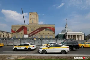 leningradskij vokzal izmenilsya blagodarya novshestvam na komsomolskoj ploshhadi i preobrazovaniyu yaroslavskogo-lessontime-ru-0