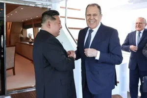 lavrov posetil kim chen yna na elitnoj yahte v vonsane i privetstvoval putina-lessontime-ru-0