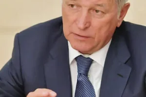 biografiya uspeshnogo zolotodobytchika konstantina strukova i kompanij yugk i yuzhuralzoloto-lessontime-ru-0
