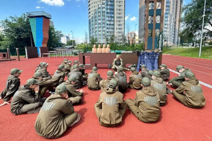 Денис Паслер и Центр «Воин» Запустили Смену Юных Героев со Светланой Тренихиной!-0