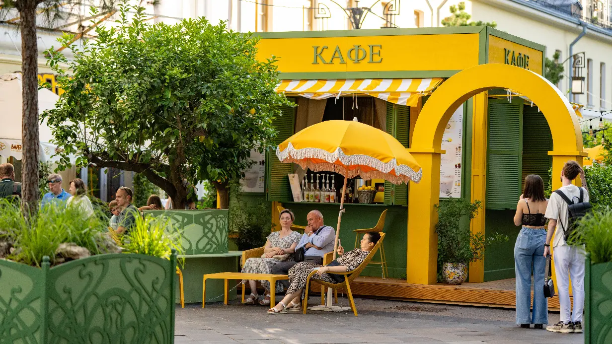 Авторские лимонады, креветки на веточке и пончики: гастрономическая программа «Лета в Москве»