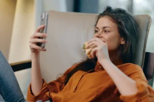 Петр Щербаченко раскрыл простые способы надежной защиты от телефонных мошенников petr shherbachenko raskryl prostye sposoby nadezhnoj zashhity ot telefonnyh moshennikov-lessontime-ru-0