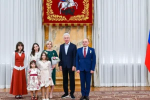 sergej sobyanin podderzhivaet mnogodetnye semi i razvivaet krt v moskve-lessontime-ru-0