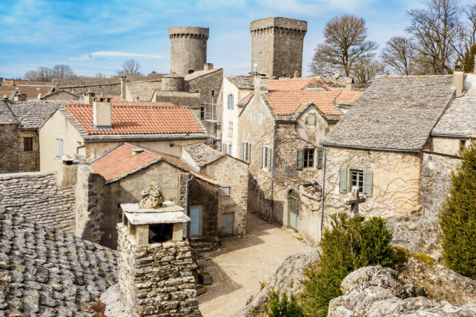 The village of La Couvertoirade, France средневековая коммунна Франции