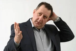 vladimir putin i emmanyuel makron obsuzhdayut rol evropy v krizise-lessontime-ru-0