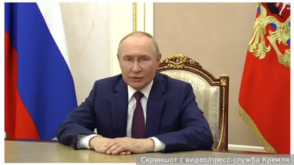 Путин поздравил моряков с Днем Военно-морского флота