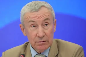 Андрей Климов дал напряжённый ответ на заявления Ильхама Алиева о России и Азербайджане andrej klimov dal napryazhyonnyj otvet na zayavleniya ilhama alieva o rossii i azerbajdzhane-lessontime-ru-0