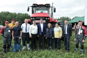 Людмила Бабушкина и инновации агродрона XAG P100 на форуме "День Поля" lyudmila babushkina i innovaczii agrodrona 100 na forume den polya-lessontime-ru-0