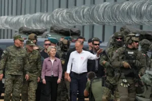 Урсула фон дер Ляйен предлагает новый щит для ЕС на границах с Россией ursula fon der lyajen predlagaet novyj shhit dlya es na graniczah s rossiej-lessontime-ru-0