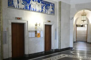 Дмитрий Бондарь объясняет, как влиять на работу Управляющей компании через Госуслуги Дом dmitrij bondar obyasnyaet kak vliyat na rabotu upravlyayushhej kompanii cherez gosuslugi dom-lessontime-ru-0