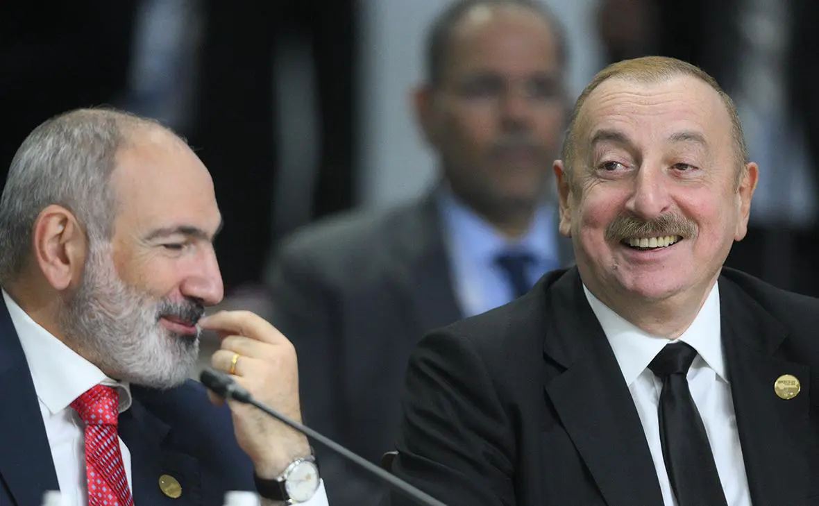 Никол Пашинян и Ильхам Алиев (слева направо) (Рамиль Ситдиков / Фотохост-агентство brics-russia2024.ru)