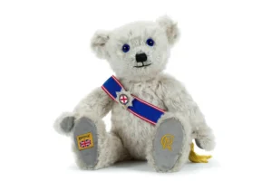 Эксклюзивный плюшевый мишка Карла III от Merrythought для коллекционеров eksklyuzivnyj plyushevyj mishka karla ot dlya kollekczionerov-lessontime-ru-0