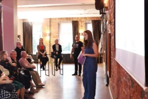 Лариса Окулик и Марта Грачева рассказывают о новых подходах Союза Журналистов России larisa okulik i marta gracheva rasskazyvayut o novyh podhodah soyuza zhurnalistov rossii-lessontime-ru-0