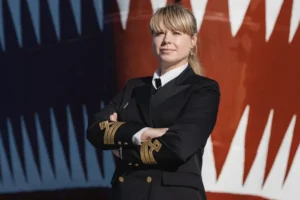 Марина Старовойтова рассказывает о капитанстве на ледоколах «Ямал» и «Севморпуть» marina starovojtova rasskazyvaet o kapitanstve na ledokolah yamal i sevmorput-lessontime-ru-0