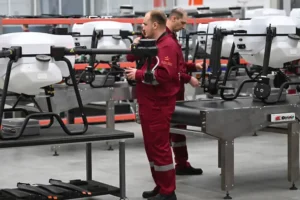 Путин поддержал рост зарплат в сфере БПЛА через А.Н.Т и hh.ru, Россия лидирует putin podderzhal rost zarplat v sfere bpla cherez ant i rossiya lidiruet-lessontime-ru-0