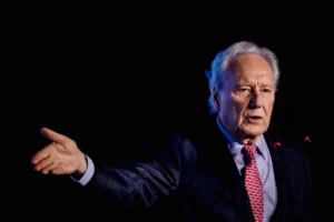 США начинают диалог по визовым вопросам с Лукой да Силвой и Рикардо Левандовски ssha nachinayut dialog po vizovym voprosam s lukoj da silvoj i rikardo levandovski-lessontime-ru-0