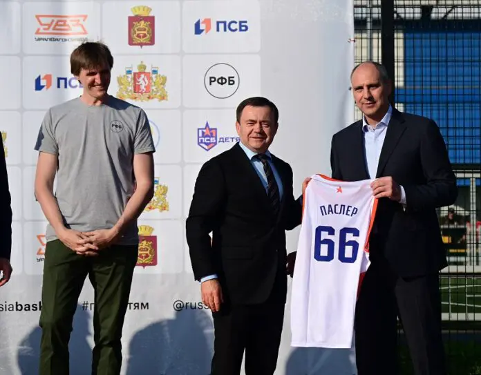 В Нижнем Тагиле открыли первый Центр стритбола при участии Дениса Паслера-0