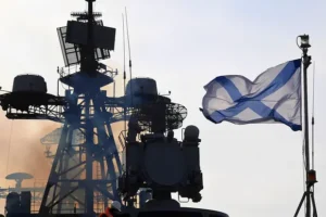 Адмирал Нахимов с «Калибрами», С-400 и «Цирконами» открывает новый этап ВМФ России admiral nahimov s kalibrami s400 i czirkonami otkryvaet novyj etap vmf rossii-lessontime-ru-0