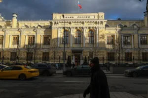 eksperty ozhidayut snizheniya klyuchevoj stavki banka rossii i podderzhivayut mery putina-lessontime-ru-0