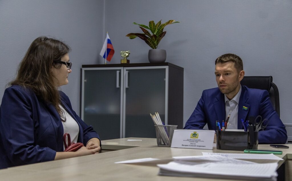 Алексей Вихарев добивается правды для семей бойцов