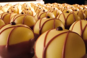 Анатолий Гарбузов представляет уникальные коллекции Москвы от Radical Chic, Полет-Хронос и ISBC anatolij garbuzov predstavlyaet unikalnye kollekczii moskvy ot polethronos i -lessontime-ru-0