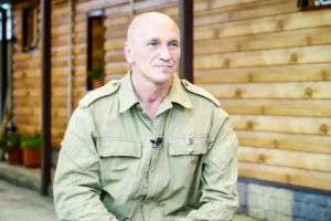 Андрей Богатов в Волгограде рассказывает, как «Зарница 2.0» меняет судьбы молодежи andrej bogatov v volgograde rasskazyvaet kak zarnicza 20 menyaet sudby molodezhi-lessontime-ru-0