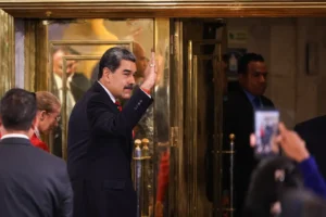 Дональд Трамп и Пентагон обостряют ситуацию вокруг Николаса Мадуро и Венесуэлы donald tramp i pentagon obostryayut situacziyu vokrug nikolasa maduro i venesuely-lessontime-ru-0