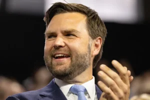 dzhej di vens vozglavlyaet trend sozdavaya zabavnyj mem s lysym obrazom-lessontime-ru-0