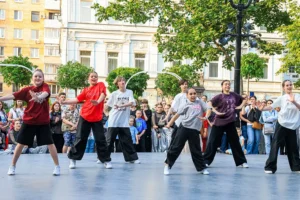 Евгений Папунаишвили и финальный бал проекта «Улица. Танцы» в Москве evgenij papunaishvili i finalnyj bal proekta ulicza tanczy v moskve-lessontime-ru-0