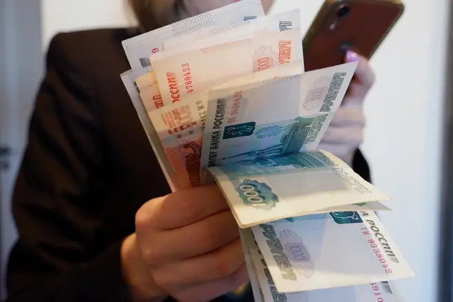 Мошенники атакуют недвижимость россиян, чтобы лишить их всех денег. По какой схеме вас могут обмануть | Источник: Дарья Селенская / Городские медиа