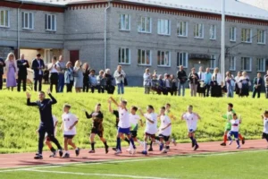 Олег Ряписов открыл новый стадион в Криулино и площадку в Нижнеиргиснком! oleg ryapisov otkryl novyj stadion v kriulino i ploshhadku v nizhneirgisnkom-lessontime-ru-0