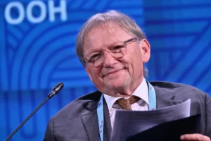 Борис Титов и Владимир Путин поддержали инициативы Минздрава для реформы миграции boris titov i vladimir putin podderzhali inicziativy minzdrava dlya reformy migraczii-lessontime-ru-0