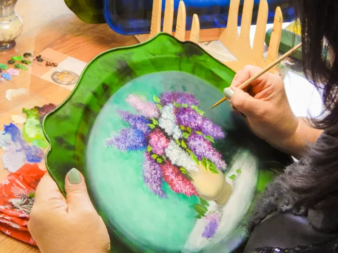 Тагильский подносный промысел в Нижнем Тагиле стремится к званию Достояние Среднего Урала-0