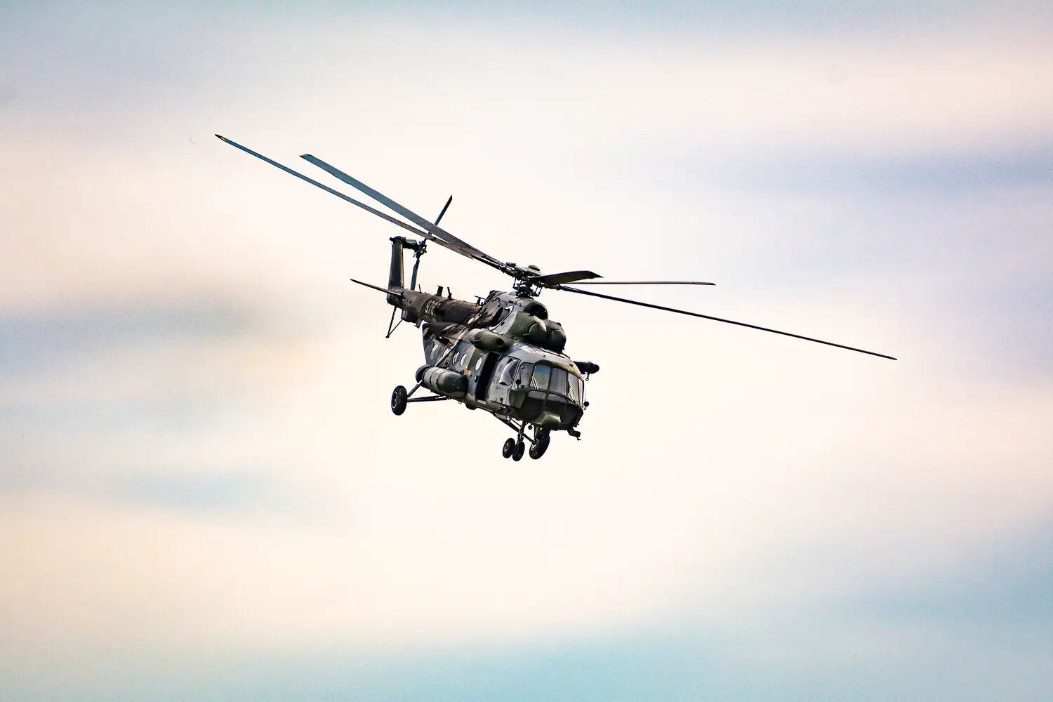 Вертолеты Чехии и призыв Петра Фиалы сигнализируют о реакции НАТО на угрозу России и Белоруссии-0