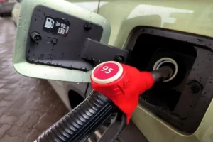 Александр Новак и Дмитрий Песков отмечают динамику цен на Петербургской бирже aleksandr novak i dmitrij peskov otmechayut dinamiku czen na peterburgskoj birzhe-lessontime-ru-0