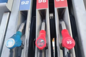 Стабилизация цен на бензин и её влияние на АЗС и Петербургскую биржу stabilizacziya czen na benzin i eyo vliyanie na azs i peterburgskuyu birzhu-lessontime-ru-0