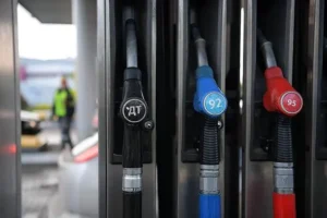 Роль НПЗ и АЗС в стабильности цен на бензин Аи-92 и дизельное топливо rol npz i azs v stabilnosti czen na benzin ai92 i dizelnoe toplivo-lessontime-ru-0
