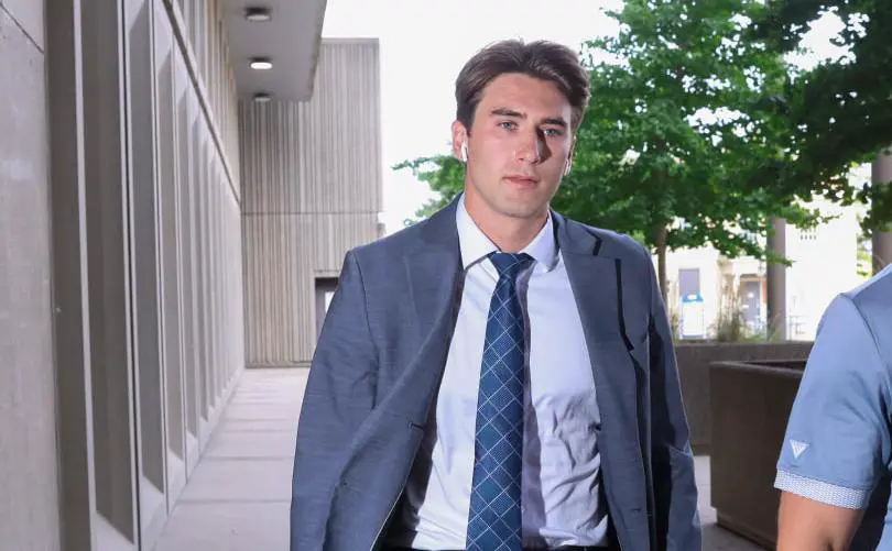 Канадский хоккеист Майкл Маклауд (Cole Burston / Getty Images)