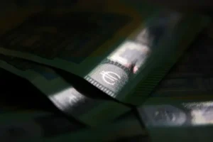 Европейский союз предлагает выделить 25 миллиардов евро из активов РФ для Украины evropejskij soyuz predlagaet vydelit 25 milliardov evro iz aktivov rf dlya ukrainy-lessontime-ru-0