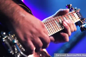 Григорий Заславский, Дмитрий Певцов и Захар Прилепин обсуждают иноагентов в культуре grigorij zaslavskij dmitrij pevczov i zahar prilepin obsuzhdayut inoagentov v kulture-lessontime-ru-0