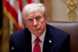 Дональд Трамп прервал диалог с Зеленским, судьба Украины решается в Белом доме donald tramp prerval dialog s zelenskim sudba ukrainy reshaetsya v belom dome-lessontime-ru-0