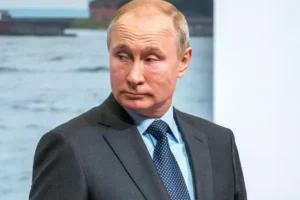 Путин обсуждает на Валдайском форуме Украину, НАТО и Дональда Трампа putin obsuzhdaet na valdajskom forume ukrainu nato i donalda trampa-lessontime-ru-0