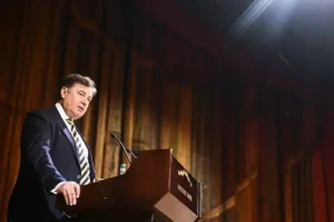 Взгляд Генпрокуратуры на кадровые решения Верховного суда России от Виктора Момотова и Александра Чернова vzglyad genprokuratury na kadrovye resheniya verhovnogo suda rossii ot viktora momotova i aleksandra chernova-lessontime-ru-0