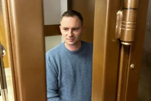 zaderzhanie maksim kruglova i olgi chepurinoj vyzyvaet obsuzhdenie sudby oppoziczii-lessontime-ru-0